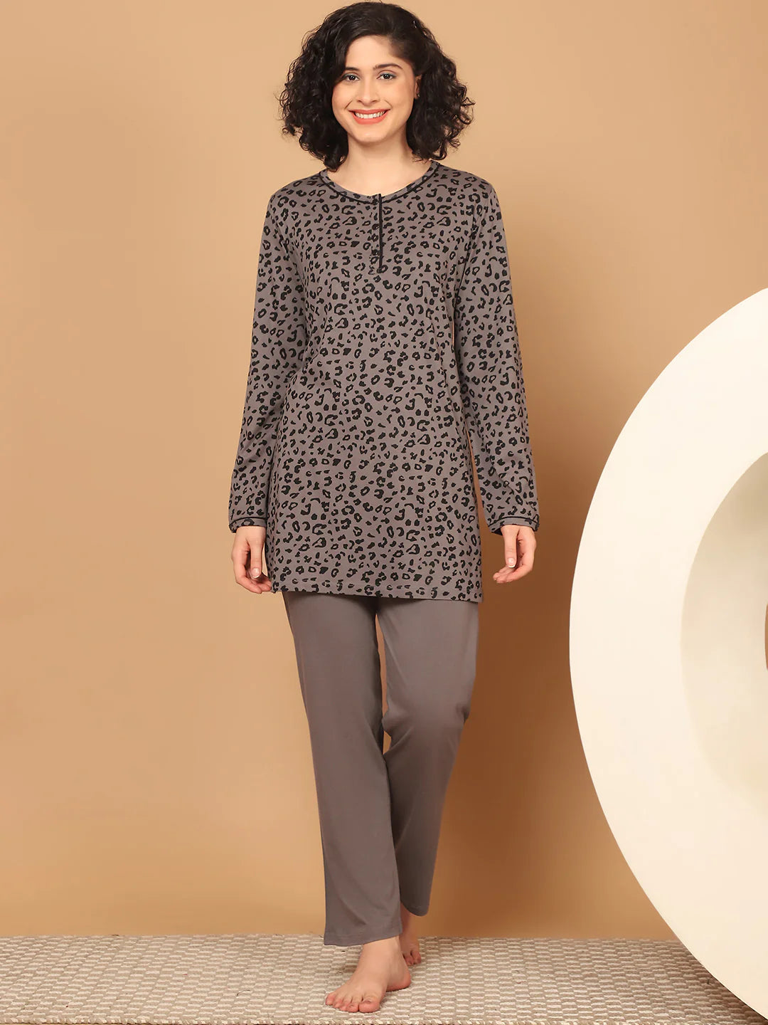 Kanvin: Pure Cotton Long Sleeve Night Suits for Women”